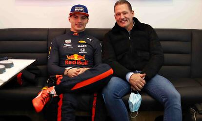 Max Verstappen, junto a su padre y expiloto de Fórmula 1 Jos. getty