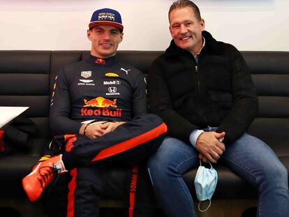 Max Verstappen, junto a su padre y expiloto de Fórmula 1 Jos. getty