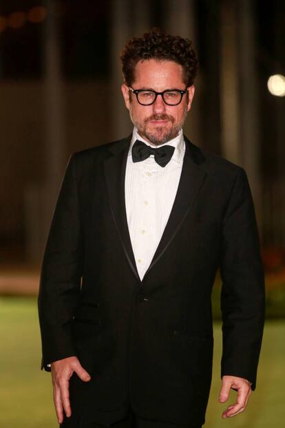 El productor de las películas más recientes de 'Star Wars', J.J. Abrams, también ha posado a la entrada de la gala inaugural.