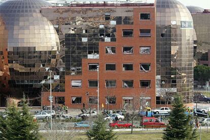 El edificio de oficinas junto al que se colocó el coche bomba en el Campo de las Naciones de Madrid.