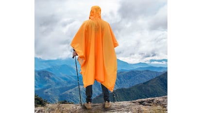 Este es uno de los mejores ponchos para la lluvia que se pueden comprar en Amazon