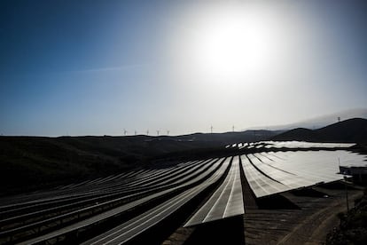 Planta fotovoltaica en Tenerife.  