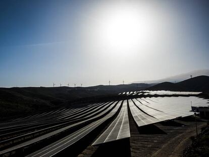 Planta fotovoltaica en Tenerife.  