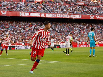 Morata celebra su gol ante el Sevilla este sábado en el Sánchez Pizjuán.