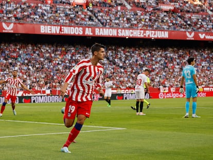 Morata celebra su gol ante el Sevilla este sábado en el Sánchez Pizjuán.