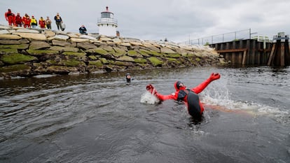 Pescadores durante un entrenamiento em Newburyport, Massachusetts, el pasado 20 de mayo.