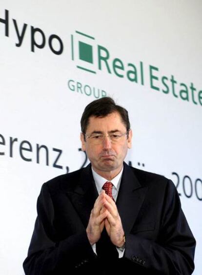 Foto de archivo del presidente del banco Hypo Real Estate, Georg Funke, quien ha dimitido hoy.