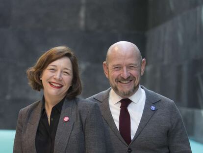 Maribel López junto a Carlos Urroz.