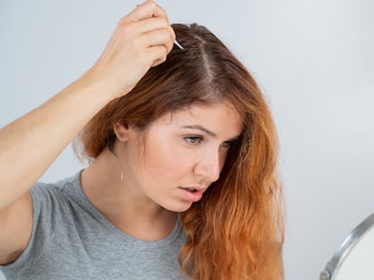 El efecto raíz es uno de los más temidos por las personas que se tiñen el pelo. GETTY IMAGES.