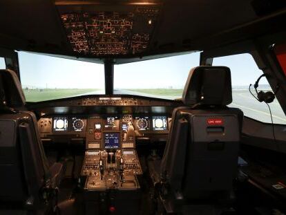 Cabina de un A320 en un simulador de vuelo.