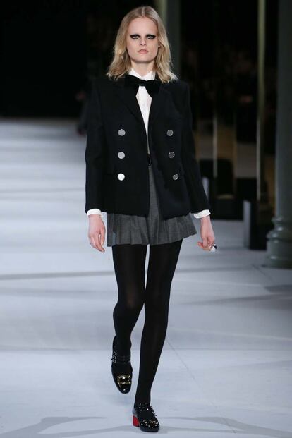 Saint Laurent resucita a Edie Sedgwick en la pasarela