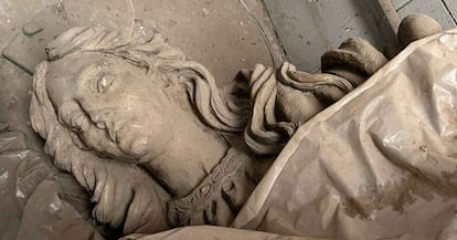 La Inmaculada perdida y hallada en una nave municipal de Jerez de la Frontera en la primera de 2024, después de llevar 20 años desaparecida.