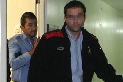 Gilbert Champa, cuando fue detenido por el asesinato de una estudiante de Derecho en Lleida.
