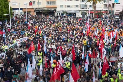 Manifestación de hoy en Burela para reivindicar un futuro para la comarca.