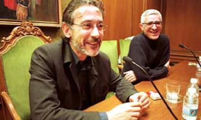 Joan Navarro (a la izquierda) y Miguel Gallardo, durante las jornadas del cómic celebradas en Almería.