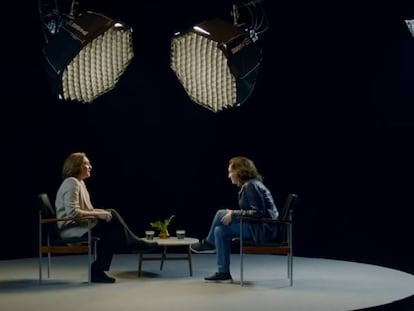 Fotograma del vídeo de campaña del cara a cara imaginario de Ada Colau.