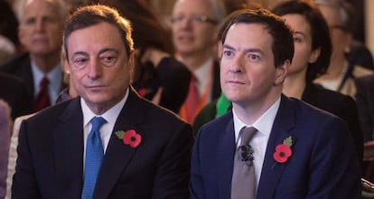 Mario Draghi, con George Osborne el miércoles en Londres.