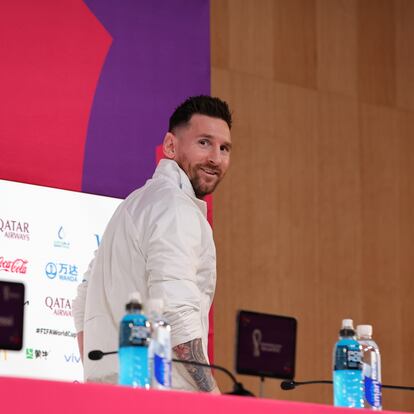 Lionel Messi durante una conferencia de prensa en Qatar, este lunes.