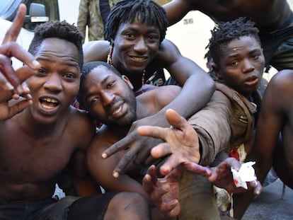 A impressionante entrada em massa de 600 imigrantes em território europeu