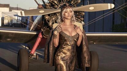 Rihanna para la revista 'Harper's Bazaar'.
