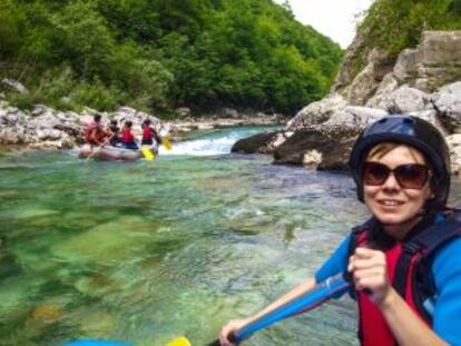 Descenso de rafting en el cañón del río Tara, en Montenegro.