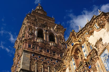 Detalle de la iglesia de San Bartolomé, en Jerez de los Caballeros (Badajoz).