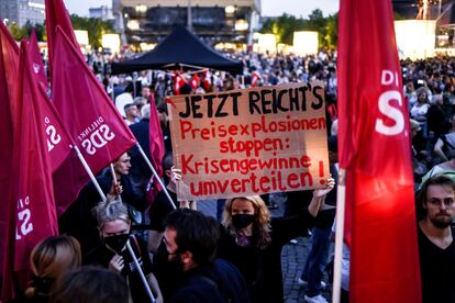 Manifestantes convocados por Die Linke en la protesta de Leipzig del 5 de septiembre. 