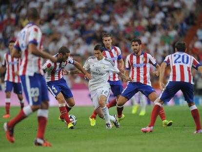 Di Mar&iacute;a, rodeado por Mario, Gabi y Ra&uacute;l Garc&iacute;a.