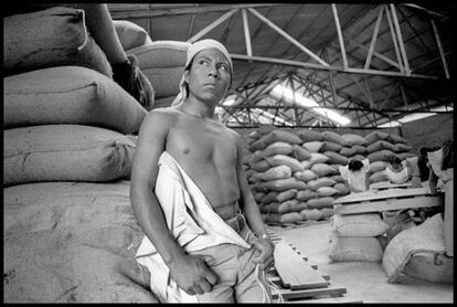 Bodega de café, en Yagalón, Chiapas, en 1989.