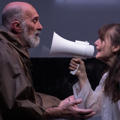 Felipe García Vélez y Zaida Alonso, en un ensayo de 'Viento fuerte', de Jon Fosse.