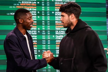 Dembélé y Alcaraz, durante el sorteo efectuado este jueves en París.