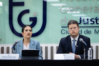 Bertha Alcalde Luján y Pablo Vázquez Camacho, en Ciudad de México, el 21 de mayo de 2025.