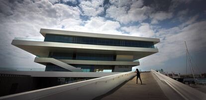 El edificio Veles e Vents, inaugurado en 2006 para la Copa del Am&eacute;rica. 