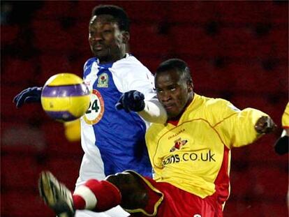 Al Bangura, en un partido del Watford