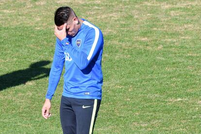 Ricardo Centuri&oacute;n en un entrenamiento de Boca.