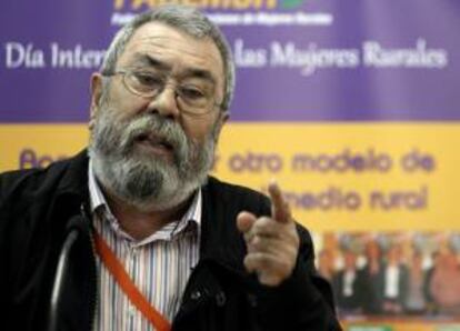 El secretario general de UGT, Cándido Méndez, durante su intervención hoy en el acto organizado por Fademur (federacion de asociaciones de mujeres rurales) con motivo del Dia Internacional de las Mujeres Rurales.