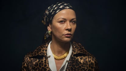 Catherine Zeta-Jones en 'Cocaine Godmother', la película que se estrena este mes inspirada en la vida de Griselda Blanco.