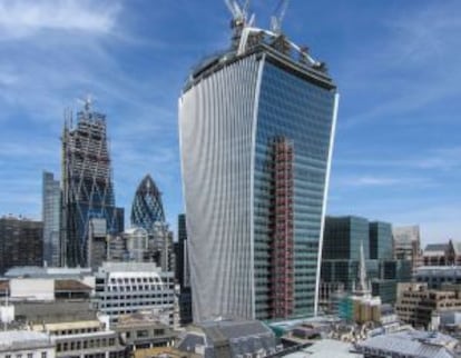 Torre 20 Fenchurch Street, de Rafael Viñoly en Londres conocida como 'Walkie Talkie'.