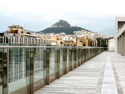 Las vistas de Atenas desde la terraza del EMST.