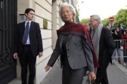 En la imagen, la directora del Fondo Monetario Internacional (FMI), Christine Lagarde (c). EFE/Archivo