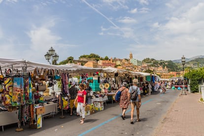 El mercadillo de los viernes en la localidad italiana de Ventimiglia.