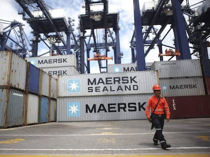 Contêineres de carga no porto de Lázaro Cárdenas (Veracruz, México).