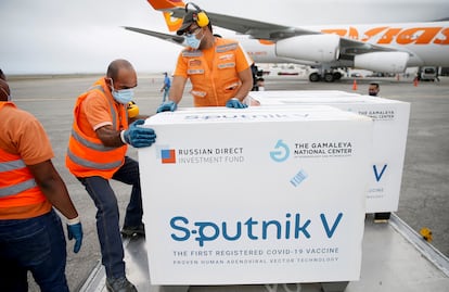 Un cargamento de vacunas Sputnik V llega a Caracas el 29 de marzo.