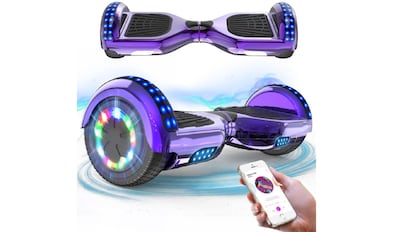 Este modelo de hoverboard tiene un motor dual de 350 vatios.