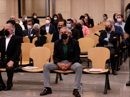 En primer término, Pablo Crespo (izquierda) y Francisco Correa, en el juicio que se celebra en la Audiencia Nacional, este martes.