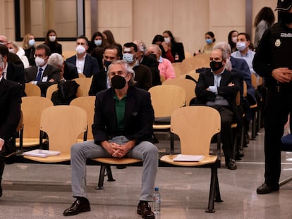 Desde la izquierda, en primera fila, Pablo Crespo y Francisco Correa, en el juicio que se celebra en la Audiencia Nacional sobre los negocios de Gürtel en Boadilla.