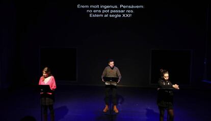 Una imagen de la lectura dramatizada de 'You say you want a revolution' de Helena Tornero en el Lliure en el ciclo En procés