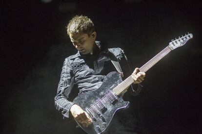 Matt Bellamy, cantante de Muse, anoche en el concierto de la banda británica en el FIB.