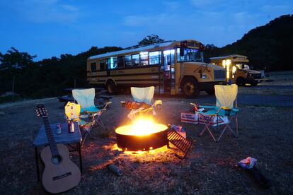 De acampada con la nueva caravana, en ruta por la costa oeste de los Estados Unidos.