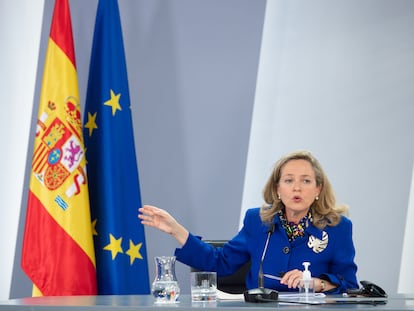 La vicepresidenta primera y ministra de Asuntos Económicos, Nadia Calviño, este martes en Madrid durante la rueda de prensa posterior al Consejo de Ministros.